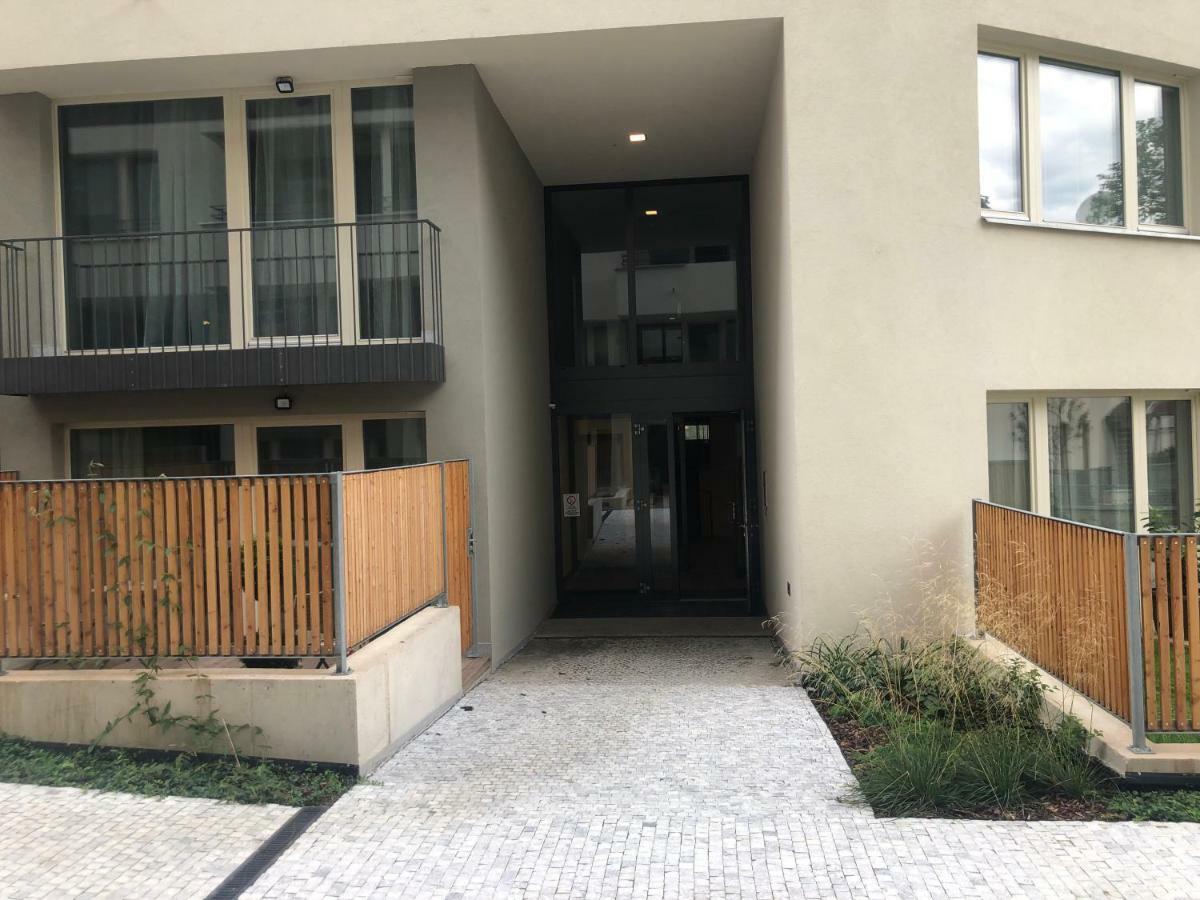 Luxury Apartment With Private Garden Praga Exterior foto